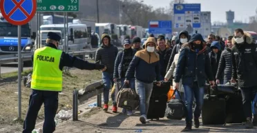 Молодежь уедет, а пенсионеры вернутся: что будет с Украиной после войны, смогут ли ее отстроить