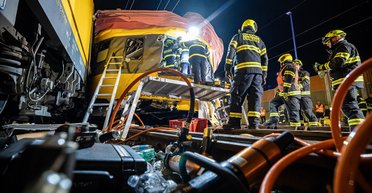 Смертельная авария на железной дороге в Чехии: в "УЗ" рассказали, есть ли украинцы среди пострадавших