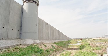 Идеальная оборонная стена по-арабски (Инфографика)