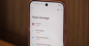 Занимает кучу места на смартфоне: эксперт назвал программу, которую считает ненужной
