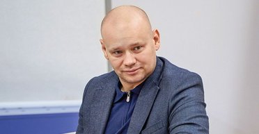 Экс-заместитель Генпрокурора Дмитрий Вербицкий, фигурант расследования НАБУ, был замечен в образе бандита из 90-х на вечеринке в Одессе