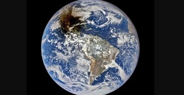 З відстані 1,6 млн км від Землі: отримано унікальний знімок сонячного затемнення з космосу (фото)