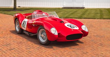 Прославленный гоночный Ferrari выставили на аукцион по цене свыше $30 миллионов (фото)