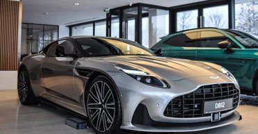 В Украине появился новейший суперкар Aston Martin с двигателем Mercedes (фото)
