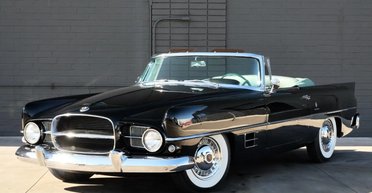 Рідкісний американський кабріолет 50-х пішов з молотка за ціною нового Bentley (фото)