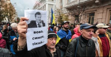 Фронда наших широт. Зачем Зеленский шагает по граблям Порошенко и Януковича