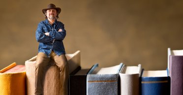 Дебюты с дикого Запада — книжные новинки ноября. Новый обзор книг от Юрия Володарского