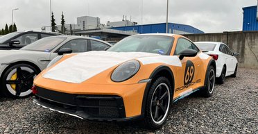 Их выпустили всего 2500: в Украину привезли внедорожный Porsche 911 за 11 миллионов (фото)