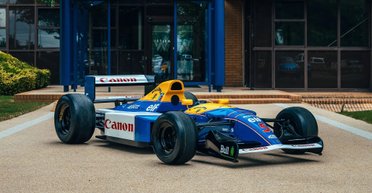 Детскую машинку 1992 года выставили на аукцион по цене настоящего Toyota Prado (фото)