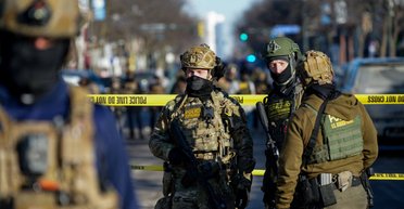 Очередная жертва рейдов ICE: в США силовики из иммиграционной службы застрелили мужчину