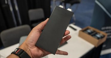 Перемога чи провал: на що здатна перша у світі твердотільна батарея (відео)