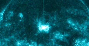 Колосальний спалах на Сонці: на Землі відключився зв'язок, але це тільки початок (відео)