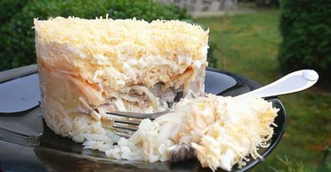 Салат "Біла шуба": рецепт улюбленої страви по-новому