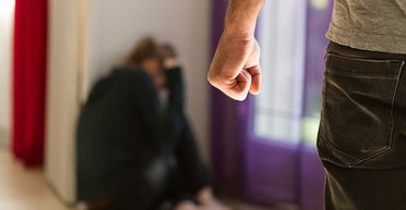 Простить нельзя бежать. Что делать женщинам, оказавшимся в роли домашней жертвы