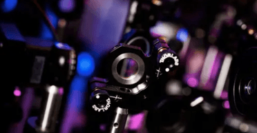 Чипы "поумнеют": ученые использовали специальный лазер для хранения информации