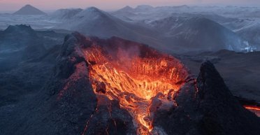 Аккумуляторы будут работать на основе жидкостей спящих вулканов: что придумали ученые