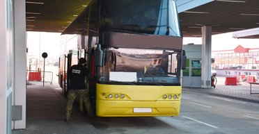 Есть нюанс: в ГПСУ ответили, пропускают ли пассажирские автобусы на границе с Польшей