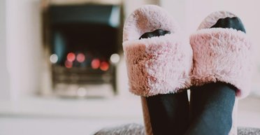 Секрети вибору домашніх капців: як забезпечити відпочинок і комфорт втомленим ногам