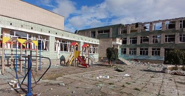 Россияне сбросили КАБы на Херсон: пострадали по меньшей мере 20 человек (видео, фото)