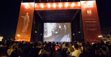 Среди волн. В Одессе показали "Франкофонию" Александра Сокурова