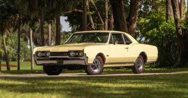 На аукционе продали очень редкое ретро-авто звездного голливудского актера (фото)