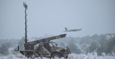 Система "Гладиус" для польских HIMARS: разведывательные и ударные дроны усилят артиллерию