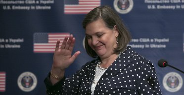 "Отстраниться от Украины перед выборами": почему замгоссекретаря США Виктория Нуланд ушла в отставку