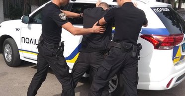 В Украине расширят права полицейских на использование электрошокеров: что разрешат при задержании