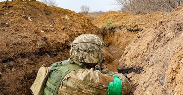 "Це вже майже як анекдот": ВЛК відправляє на фронт непридатних до боїв людей, — ЗМІ (відео)