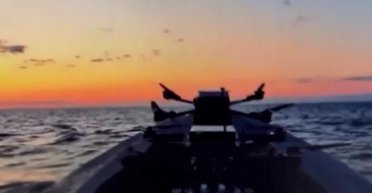 "Минус" три РЛС "Небо": морские дроны и ударные борта "Лазарь" атаковали базу ВС РФ в Крыму (видео)