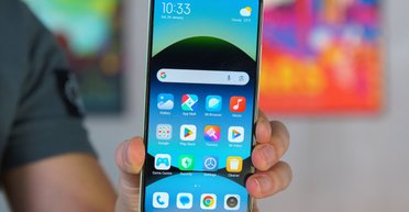 Недорогий телефон із чудовою батареєю: яку модель Xiaomi радять в Україні (фото)