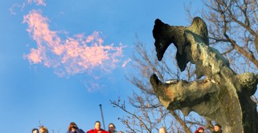 "Садится на диету": знаменитую скульптуру огнедышащего дракона проверят на экономию топлива