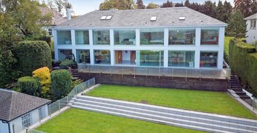 На продажу выставили необычный "кукольный дом" за £1,5 млн: что с ним не так