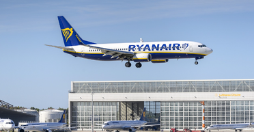 Ryanair возобновит рейсы через 2 недели: лоукостеры готовятся к полетам в Украину после мирного соглашения