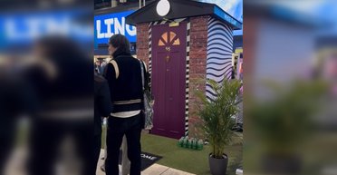 Британцы сходят с ума на "самой маленькой в мире домашней вечеринке": как устроен праздник (видео)