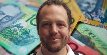 Гроші з нізвідки: бармен користувався збоєм у банкоматах і "отримав" $500 000 (відео)