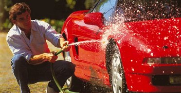 На продажу выставили знаменитый японский суперкар легенды "Формулы-1" (фото)