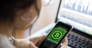 Женщина заказала убийство мужа в даркнете: "киллер" просто украл биткоины