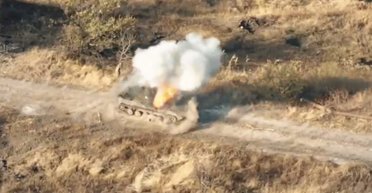 Росіяни палають під Авдіївкою: СБУ показала кадри знищення техніки ЗС РФ (відео)