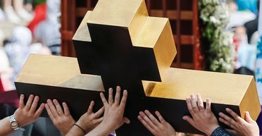 Крестный уход. Почему украинские политики массово ударились в религию