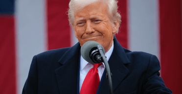 Торгівельна війна Трампа: гривня зміцнилася, а ціни на нафту почали падати