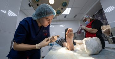 В Україні підвищать зарплати деяким медикам: кого це торкнеться