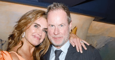 "Застряла с тобой": Брук Шилдс поделилась очень редкими фотографиями со своей свадьбы (фото)