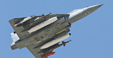 Літаки без двигунів: антиросійські санкції "завдали удару" по проєкту індійських Tejas