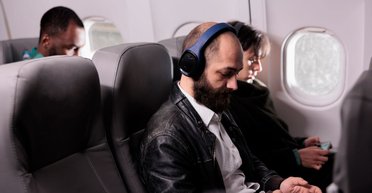 Пассажир остался "травмированным на всю жизнь" из-за действий соседа в самолете во время перелета