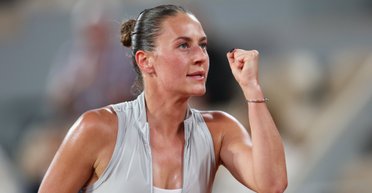 "Слава Україні" пролунало в Парижі: Марта Костюк перемогла Еліну Світоліну і вийшла в півфінал