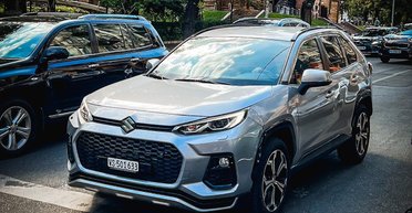 Знакомый незнакомец: в Украине появился флагманский 300-сильный кроссовер Suzuki (фото)