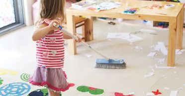 Мати сказала 3-річній дочці "навести порядок": ось, що вона зробила у відповідь (відео)