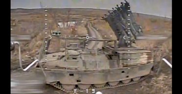 Українські FPV-дрони вразили рідкісні цілі — бомбомет "Смерч-2" і бронемашину "Выстрел" (відео)