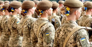 Женщины должны обновить данные: кто из украинок обязан явиться в ТЦК и будут ли выпускать за границу